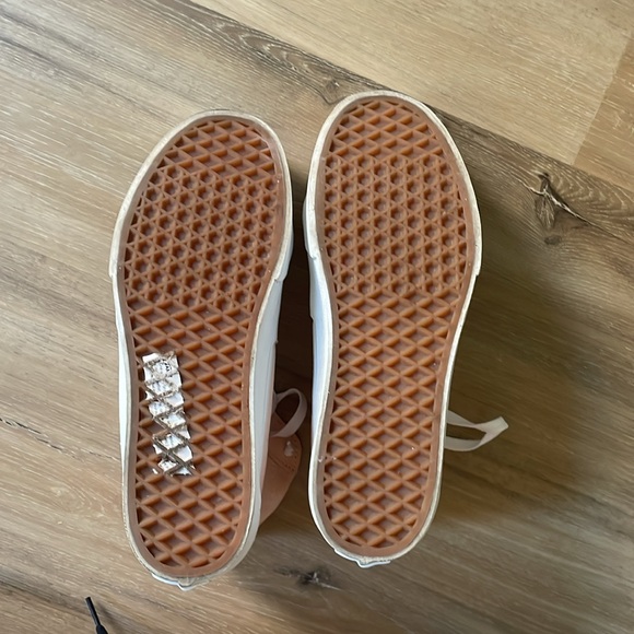 Platform vans - Picture 8 of 8